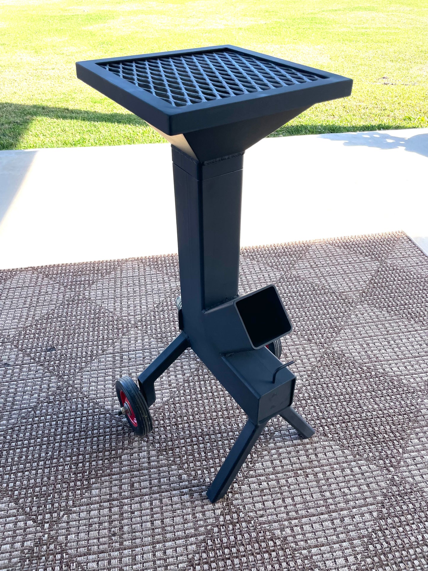4" Rocket Stove with Grill Attachment Bundle